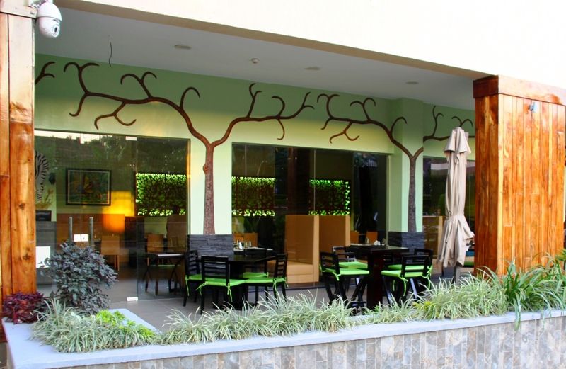 Best Western Premier Garden Hotel Entebbe Buitenkant foto