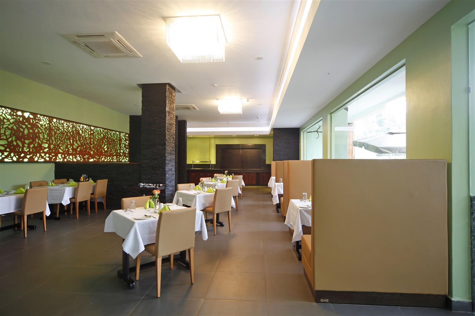 Best Western Premier Garden Hotel Entebbe Buitenkant foto