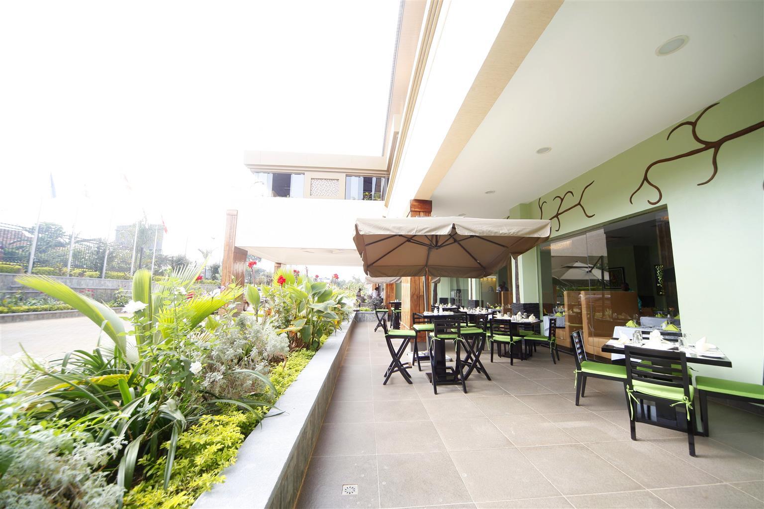 Best Western Premier Garden Hotel Entebbe Buitenkant foto