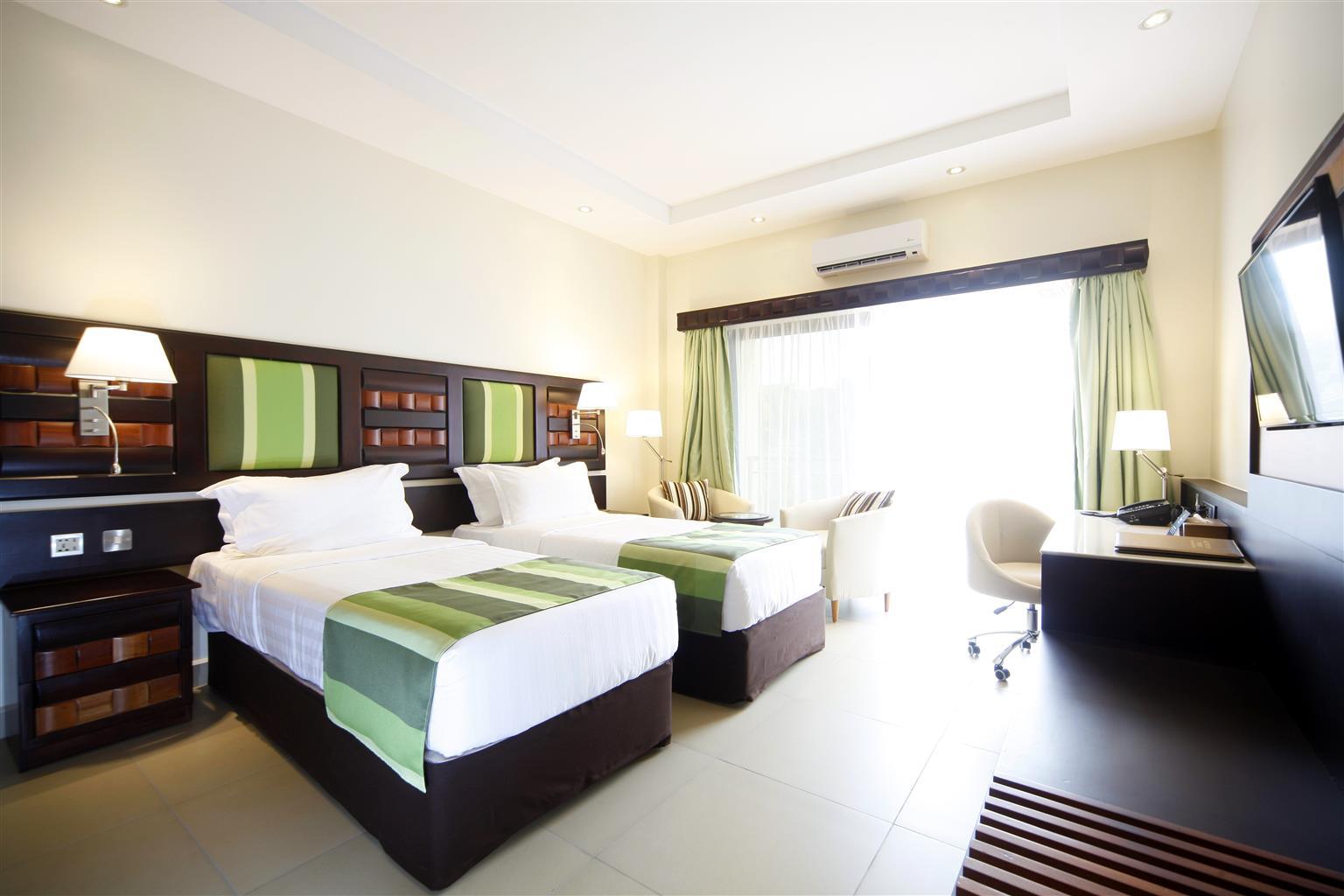 Best Western Premier Garden Hotel Entebbe Buitenkant foto