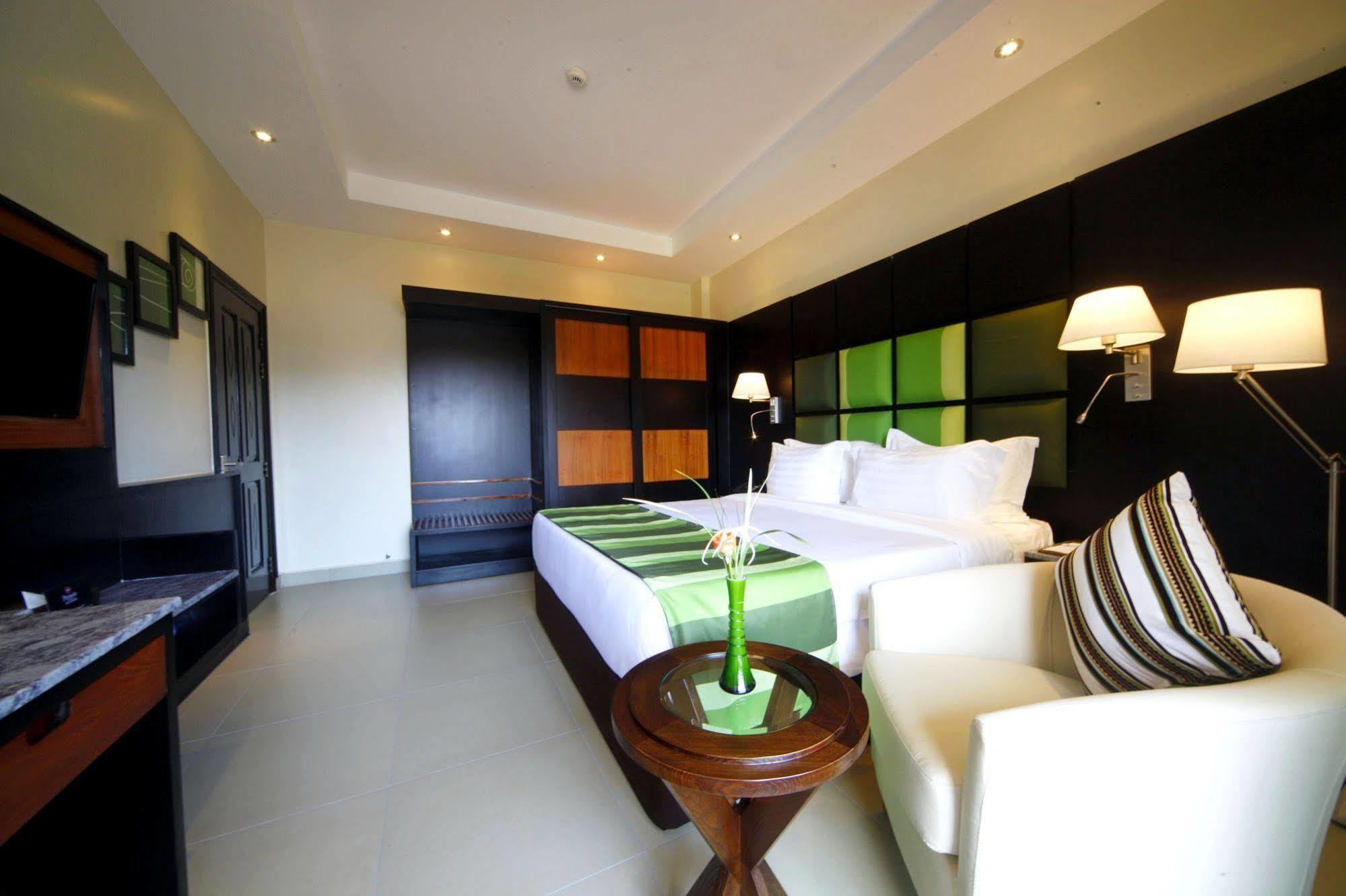 Best Western Premier Garden Hotel Entebbe Buitenkant foto