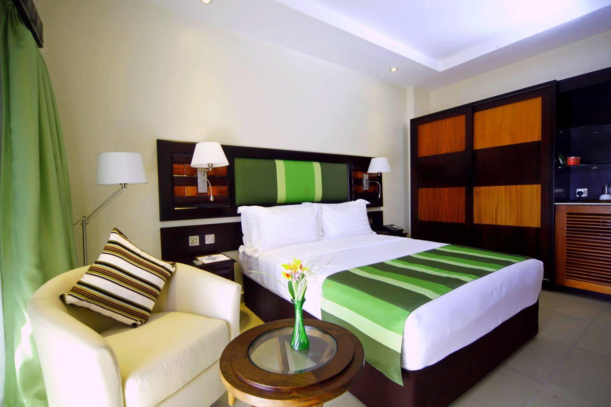 Best Western Premier Garden Hotel Entebbe Buitenkant foto