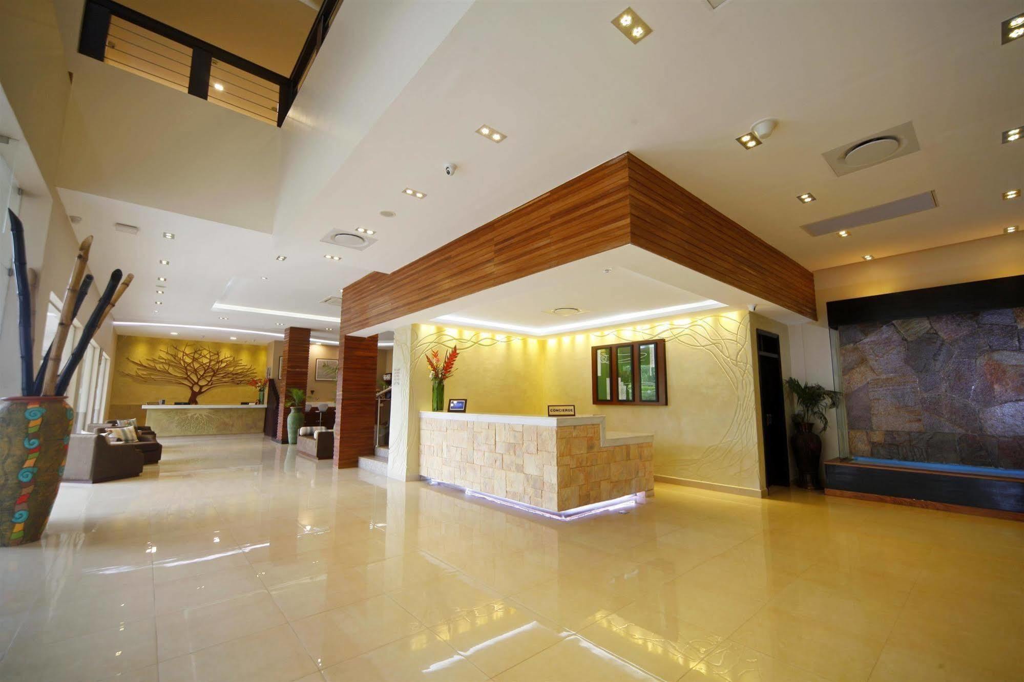 Best Western Premier Garden Hotel Entebbe Buitenkant foto